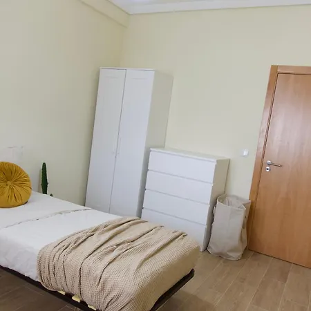 Cosmopolitan - Ground Floor