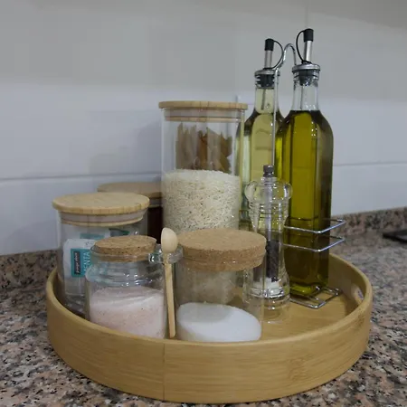 Cosmopolitan - Ground Floor Проживание в семье