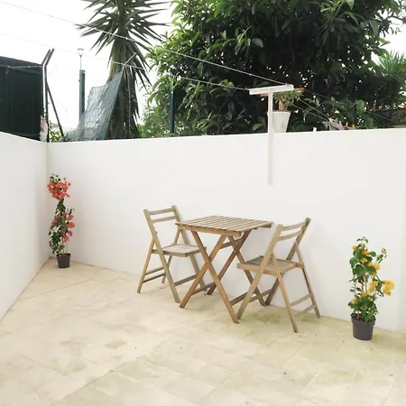 Cosmopolitan - Ground Floor Проживание в семье